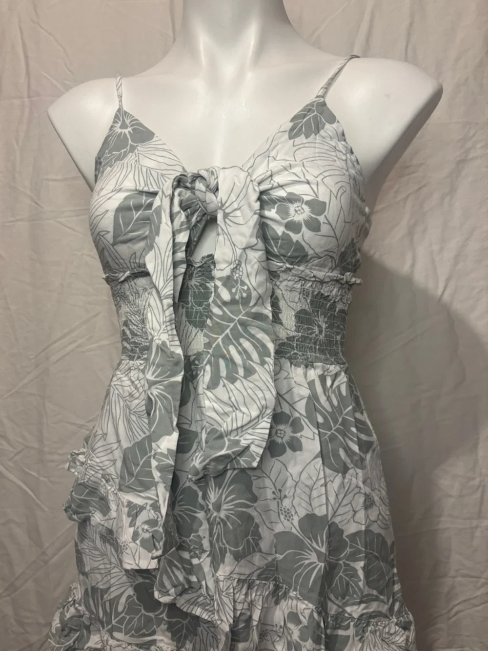 Floral Tie Front Ruffle Mini Dress White & Sage Green Ocean Drive S - Picture 2 of 8